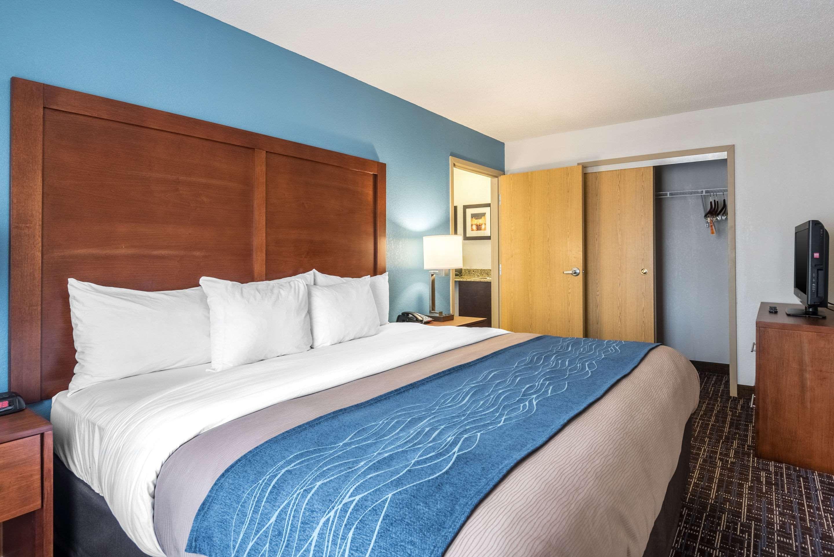 Comfort Inn & Suites Lees Summit - Kansas City Лийс Съмит Екстериор снимка