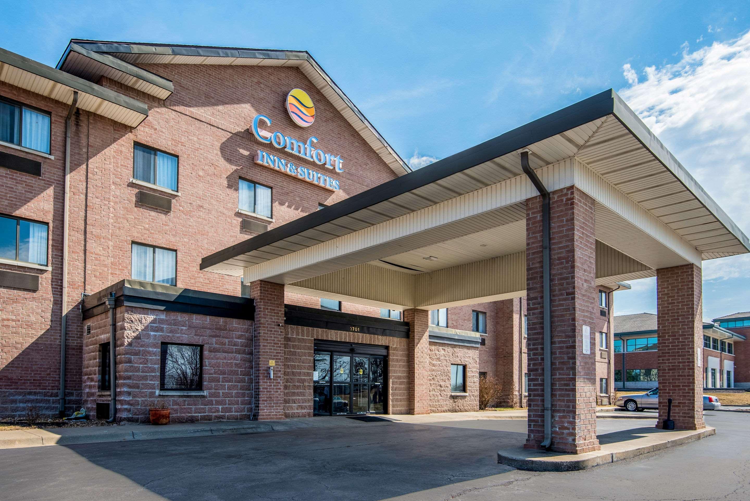 Comfort Inn & Suites Lees Summit - Kansas City Лийс Съмит Екстериор снимка