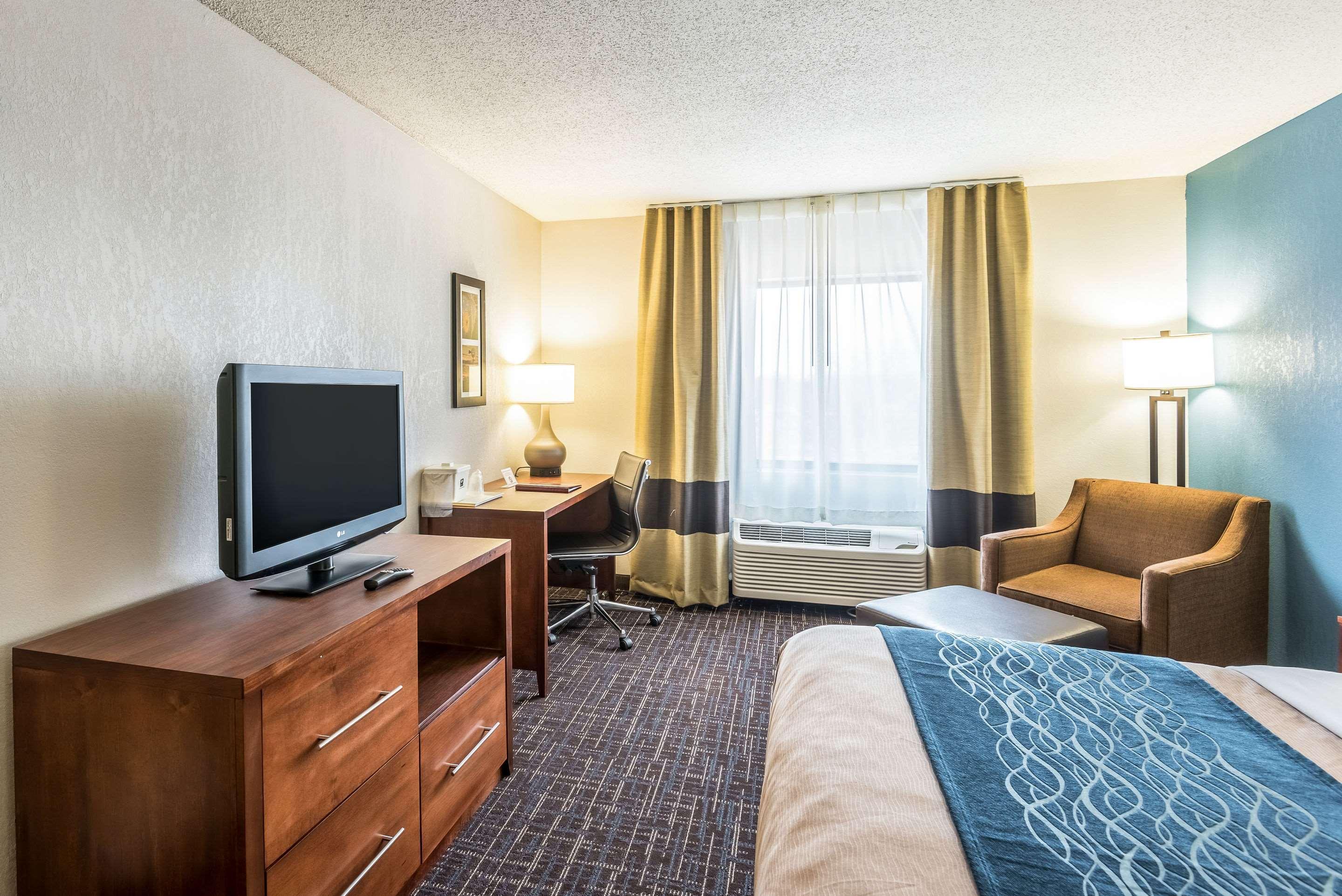 Comfort Inn & Suites Lees Summit - Kansas City Лийс Съмит Екстериор снимка