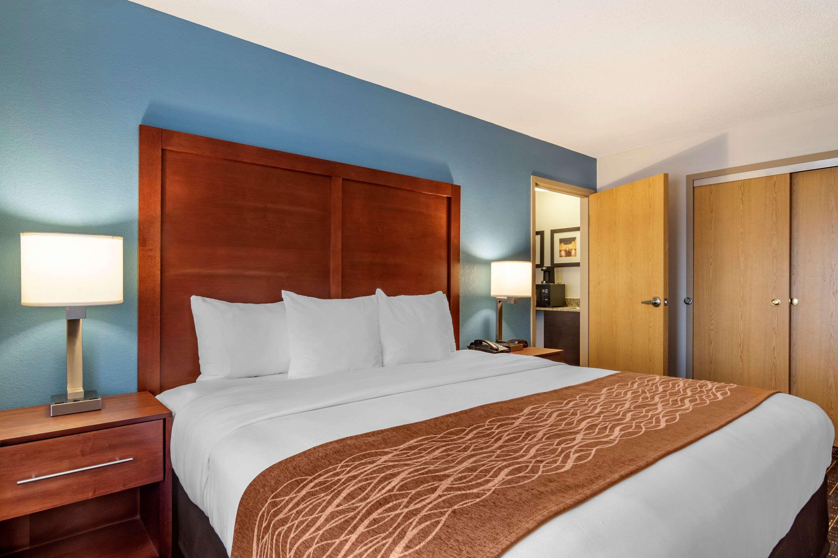 Comfort Inn & Suites Lees Summit - Kansas City Лийс Съмит Екстериор снимка