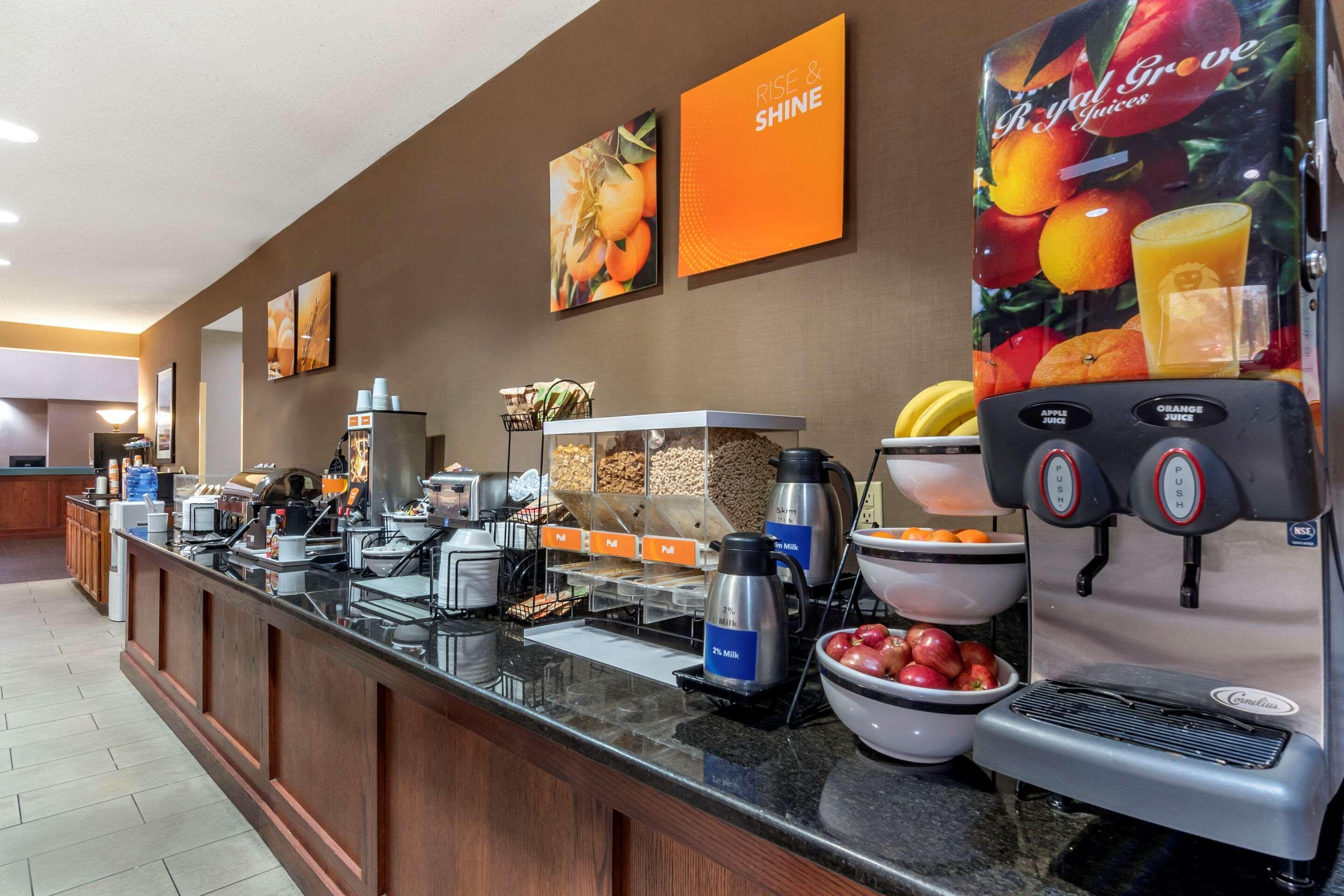 Comfort Inn & Suites Lees Summit - Kansas City Лийс Съмит Екстериор снимка